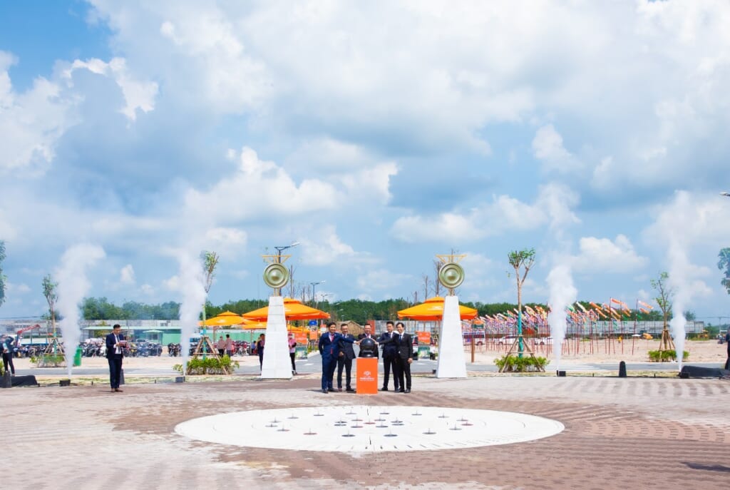 Công viên trung tâm Taiyou với biểu tượng mặt trời mọc