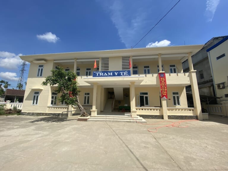 Trạm Y Tế